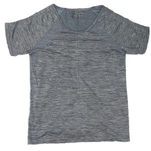 🪩4/$20!! Athleta Women’s Athletic T-Shirt in Gray Size XL
